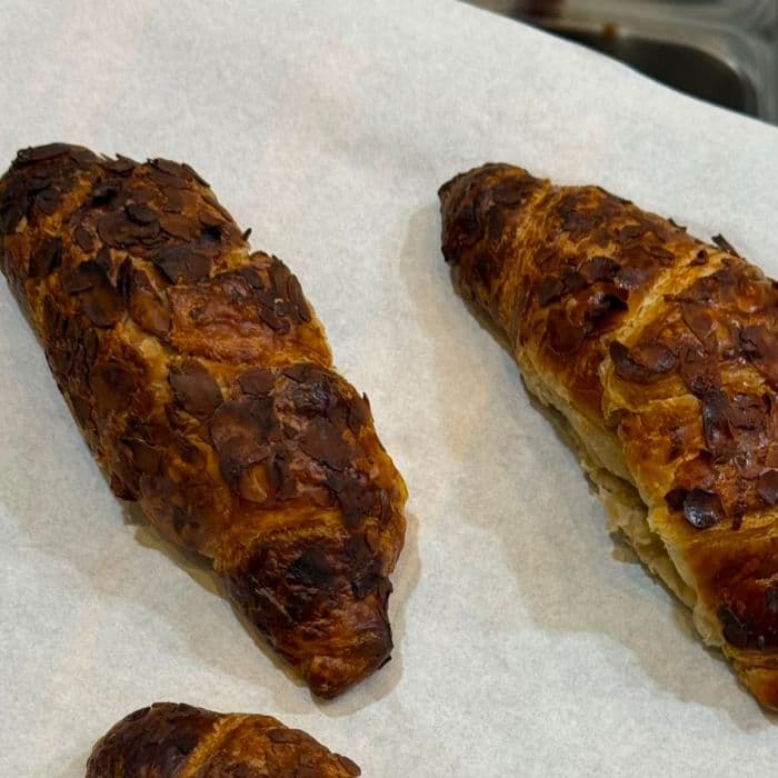Croissant almond