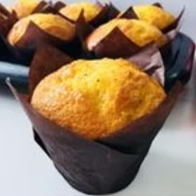 Lemon Poppyseed Muffin